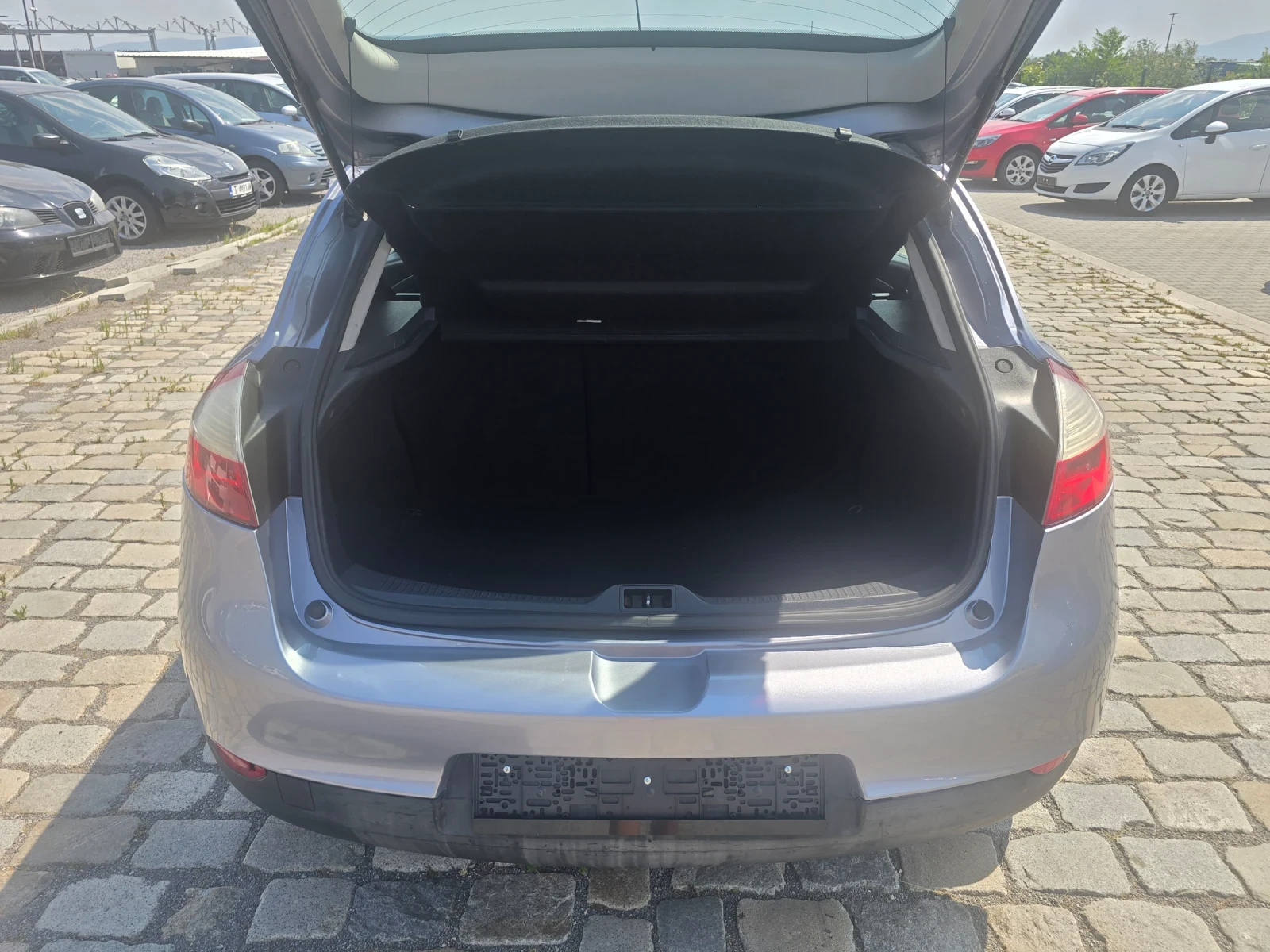 Renault Megane 1.5 dCi 90кс EURO 4 - изображение 9