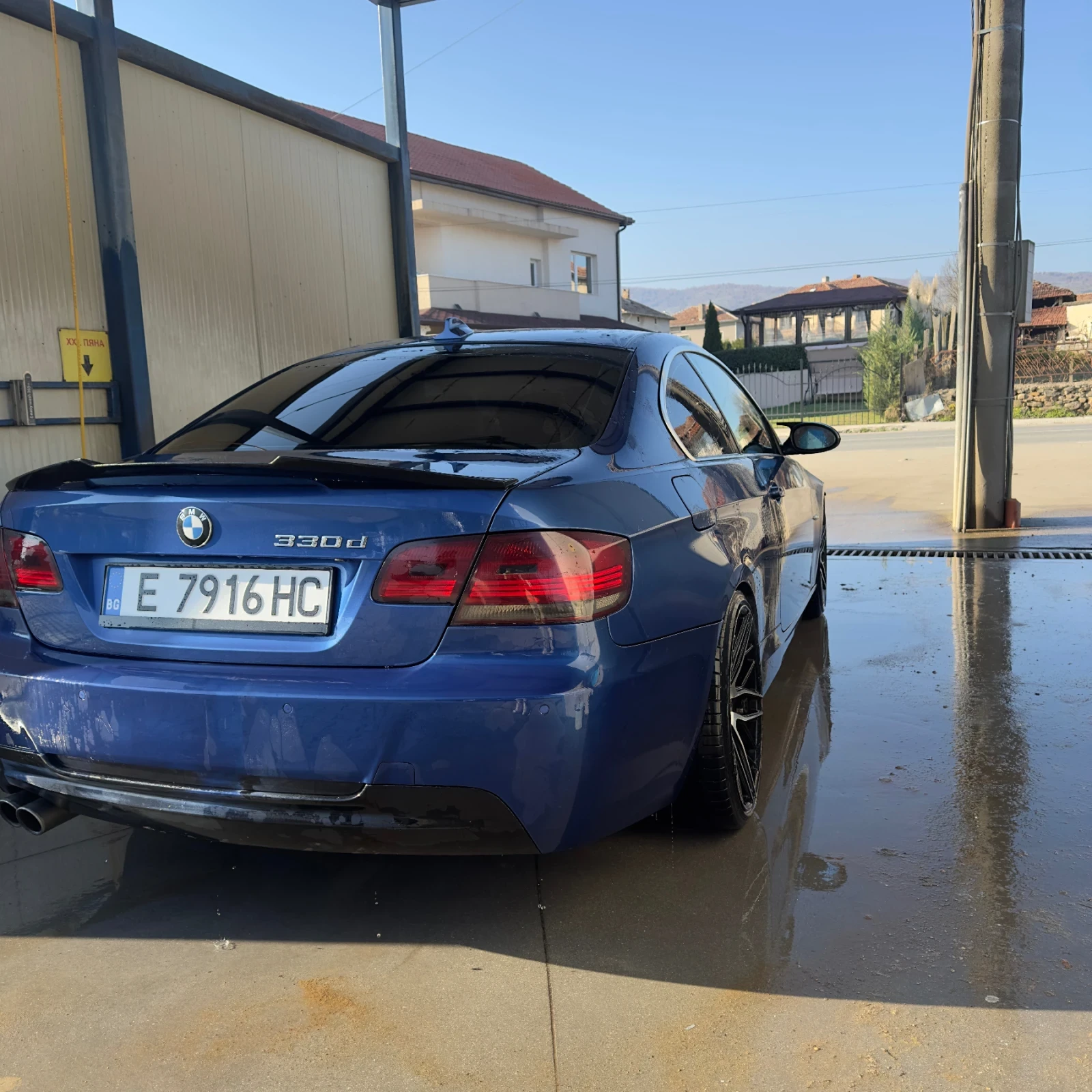 BMW 330 3 Series  - изображение 2