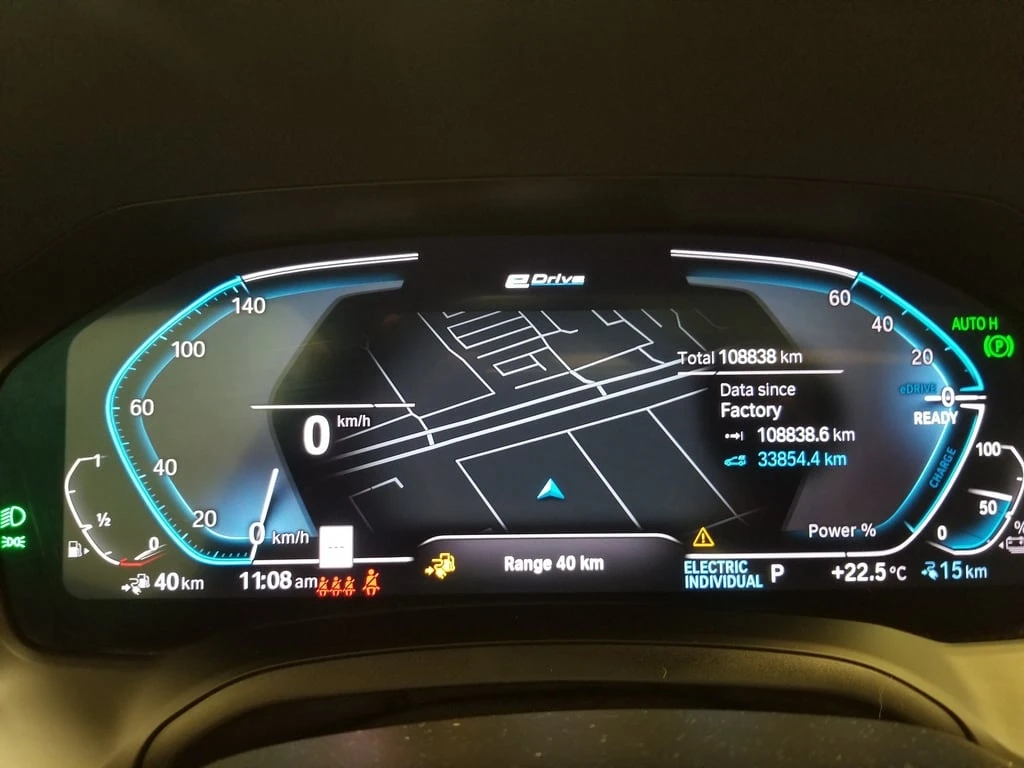 BMW 330 e xDrive * CARFAX * БЕЗ ПЪРВОНАЧАЛНА ВНОСКА - изображение 8