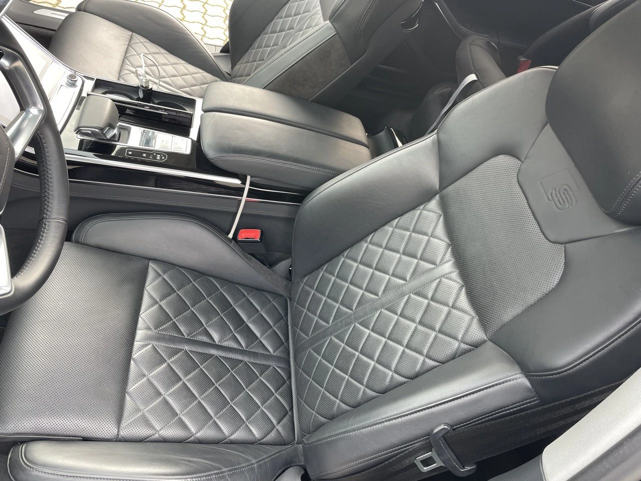 Audi A8  - изображение 8