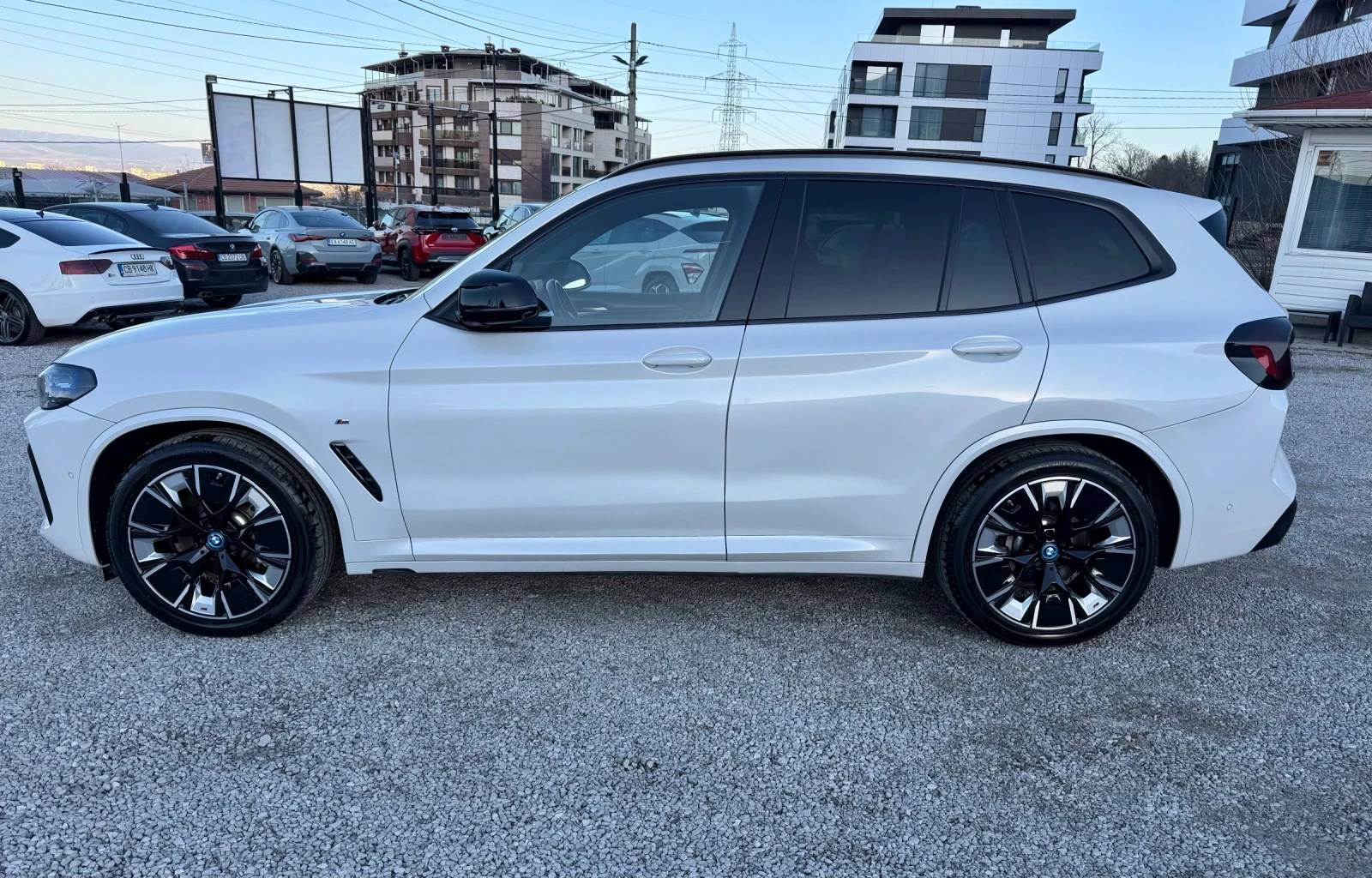 BMW iX3 M-SPORT ГЕРМАНИЯ-ГАРАНЦИЯ, снимка 2 - Автомобили и джипове - 53738413