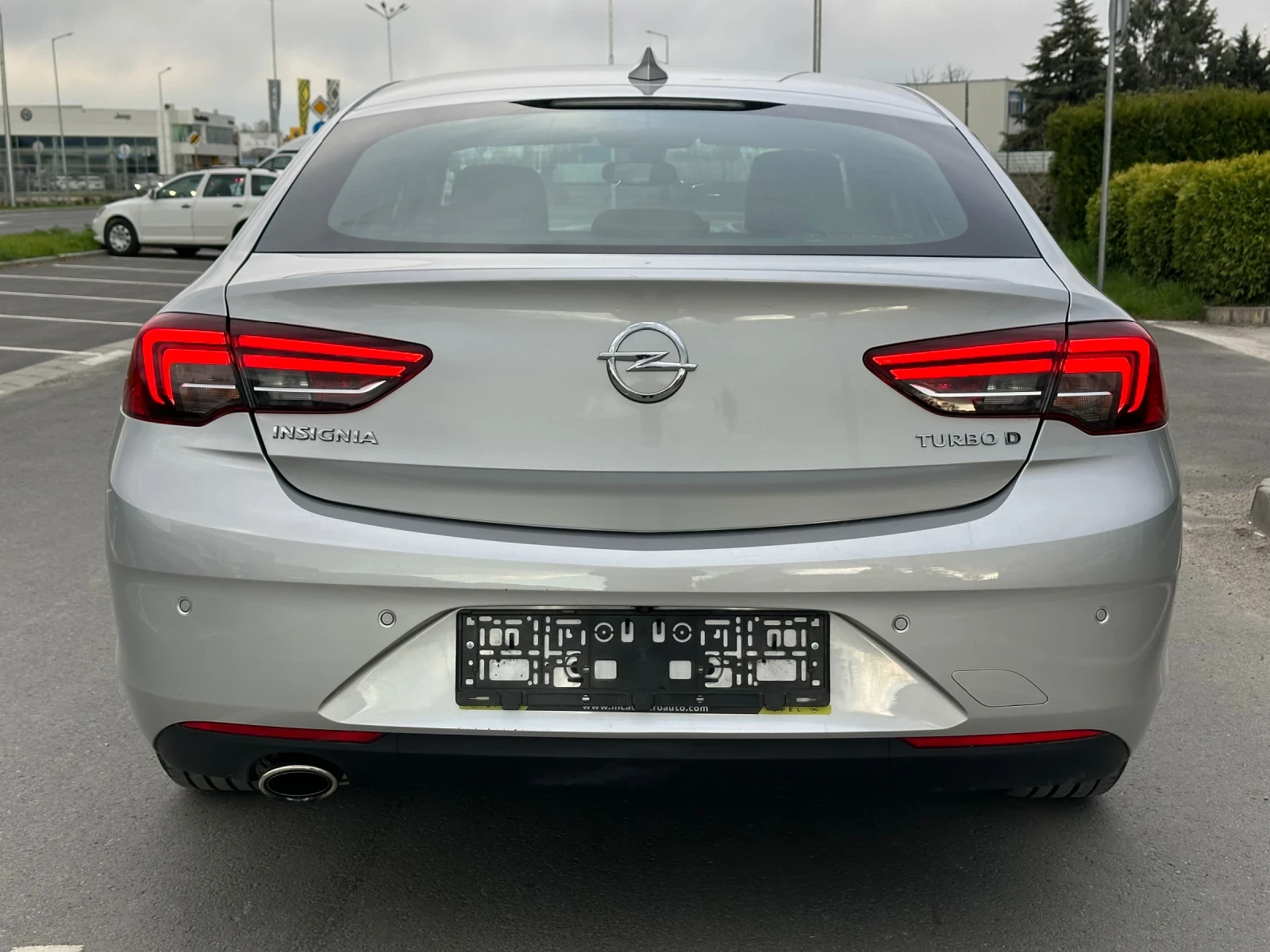 Opel Insignia 2.0 CDTI Innovation| Matrix| GrSport| Кожа| Digita, снимка 5 - Автомобили и джипове - 53893010