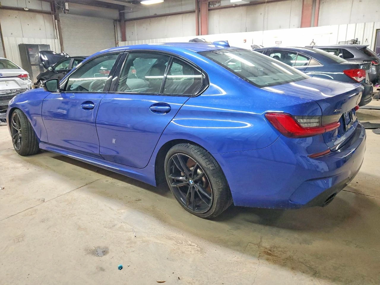 BMW 330 2l Xi, снимка 3 - Автомобили и джипове - 54138862