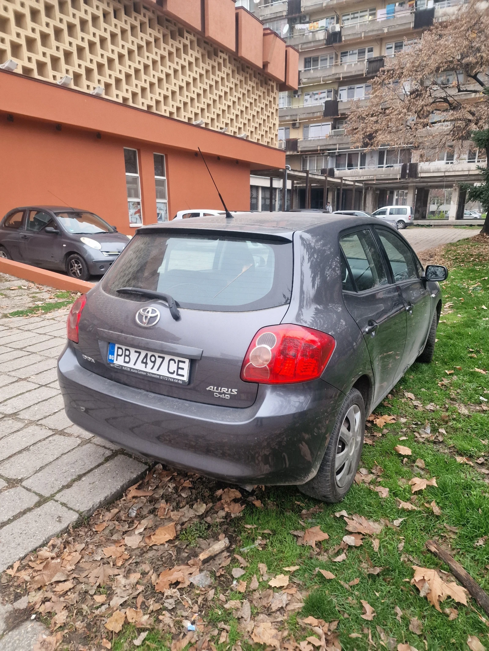 Toyota Auris 2, 0 126кс, снимка 4 - Автомобили и джипове - 54258726