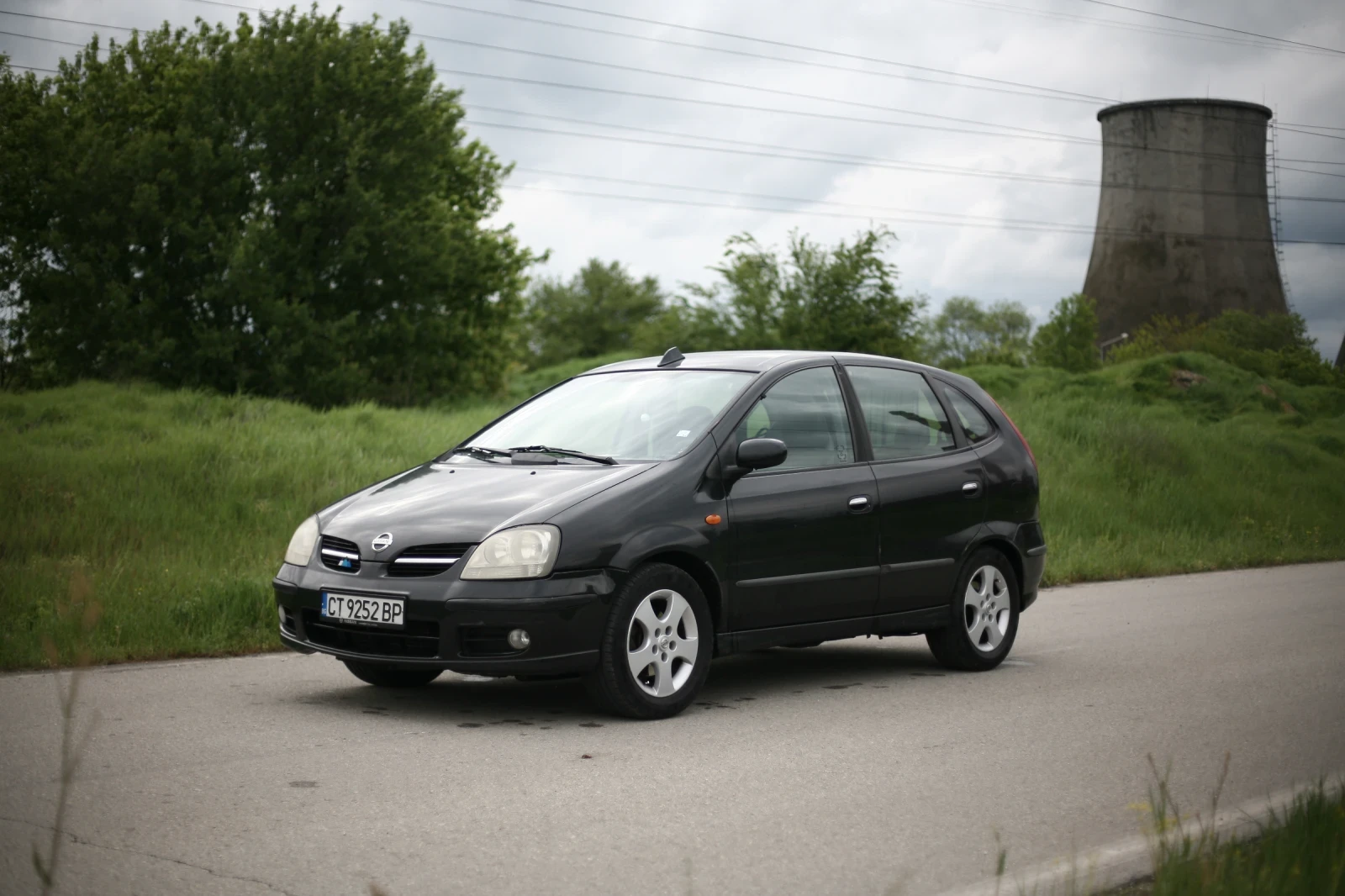 Nissan Almera tino