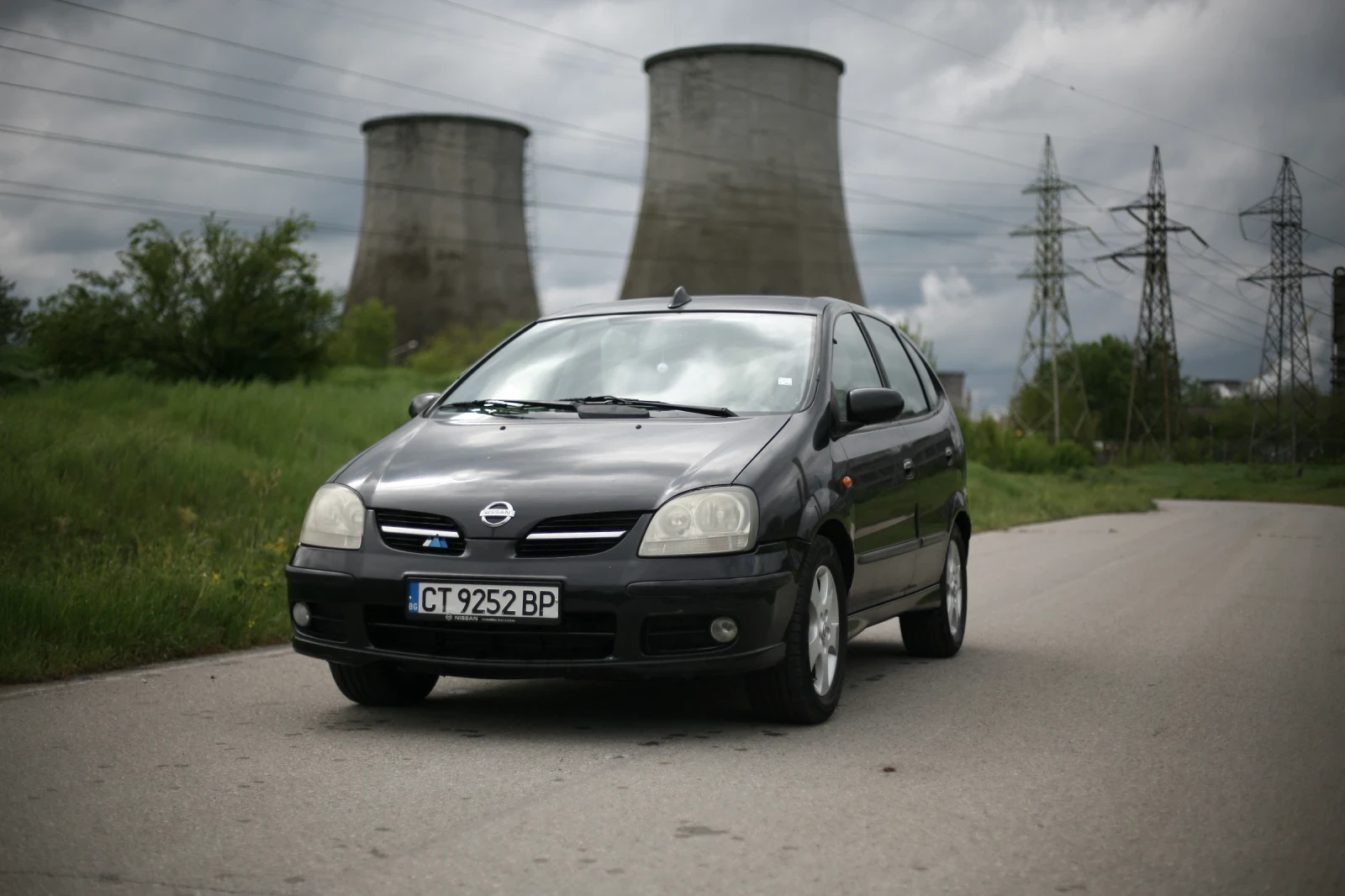 Nissan Almera tino, снимка 4 - Автомобили и джипове - 54376742