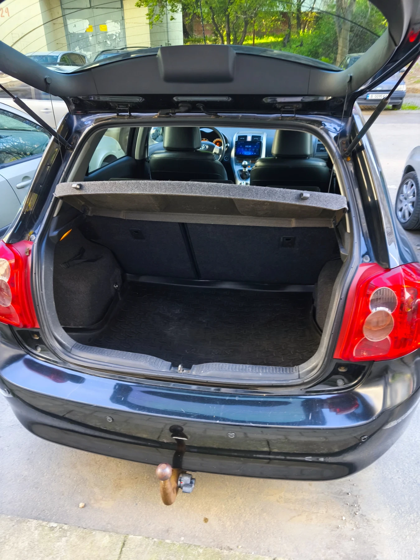 Toyota Auris, снимка 6 - Автомобили и джипове - 54931707