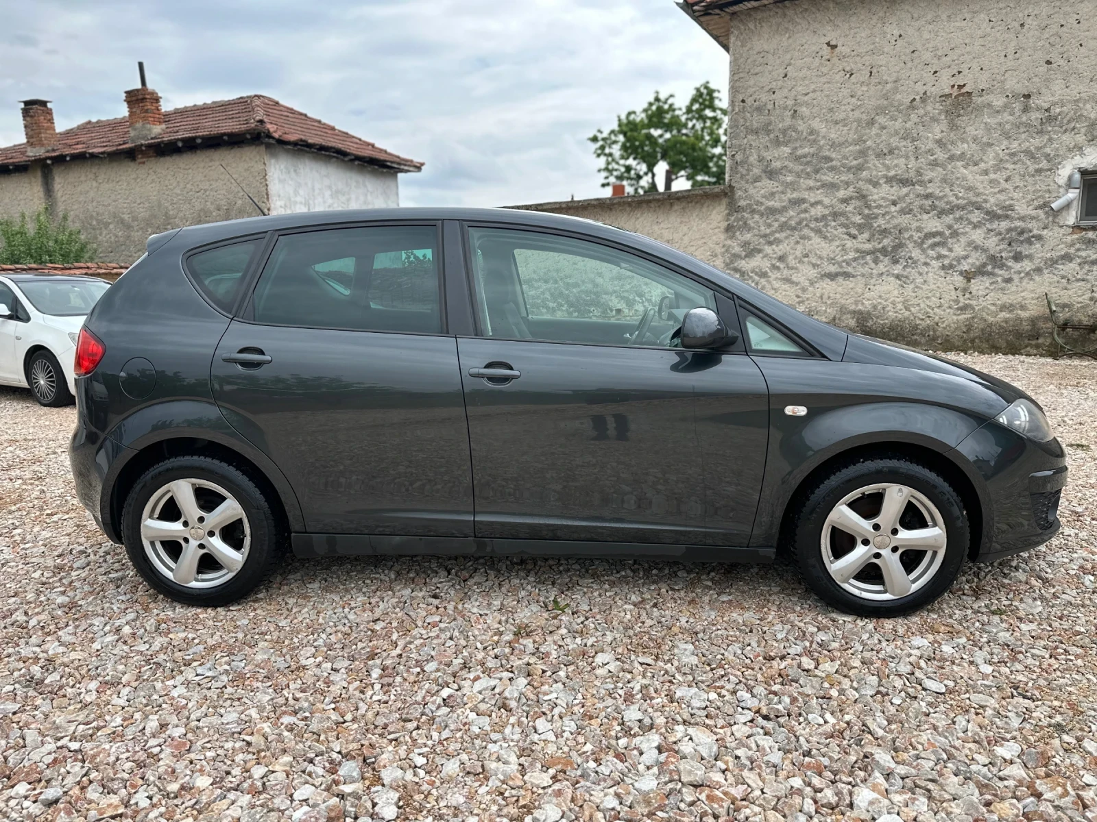 Seat Altea 1.6 TDI 90кс. Common rail, снимка 5 - Автомобили и джипове - 54490468
