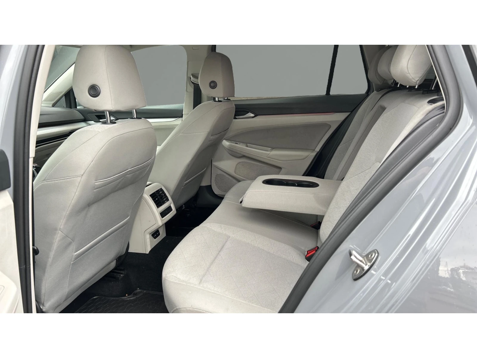 VW Golf 2.0 TDi  Life M/T , Месечна вноска от 277  , снимка 12 - Автомобили и джипове - 54645454
