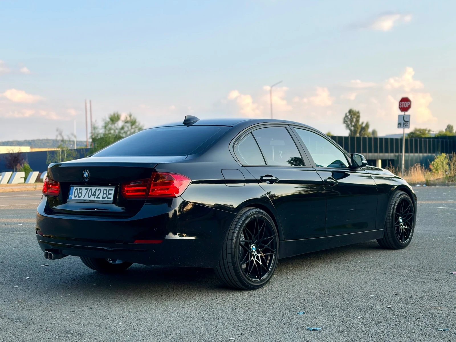 BMW 330, снимка 4 - Автомобили и джипове - 55073446
