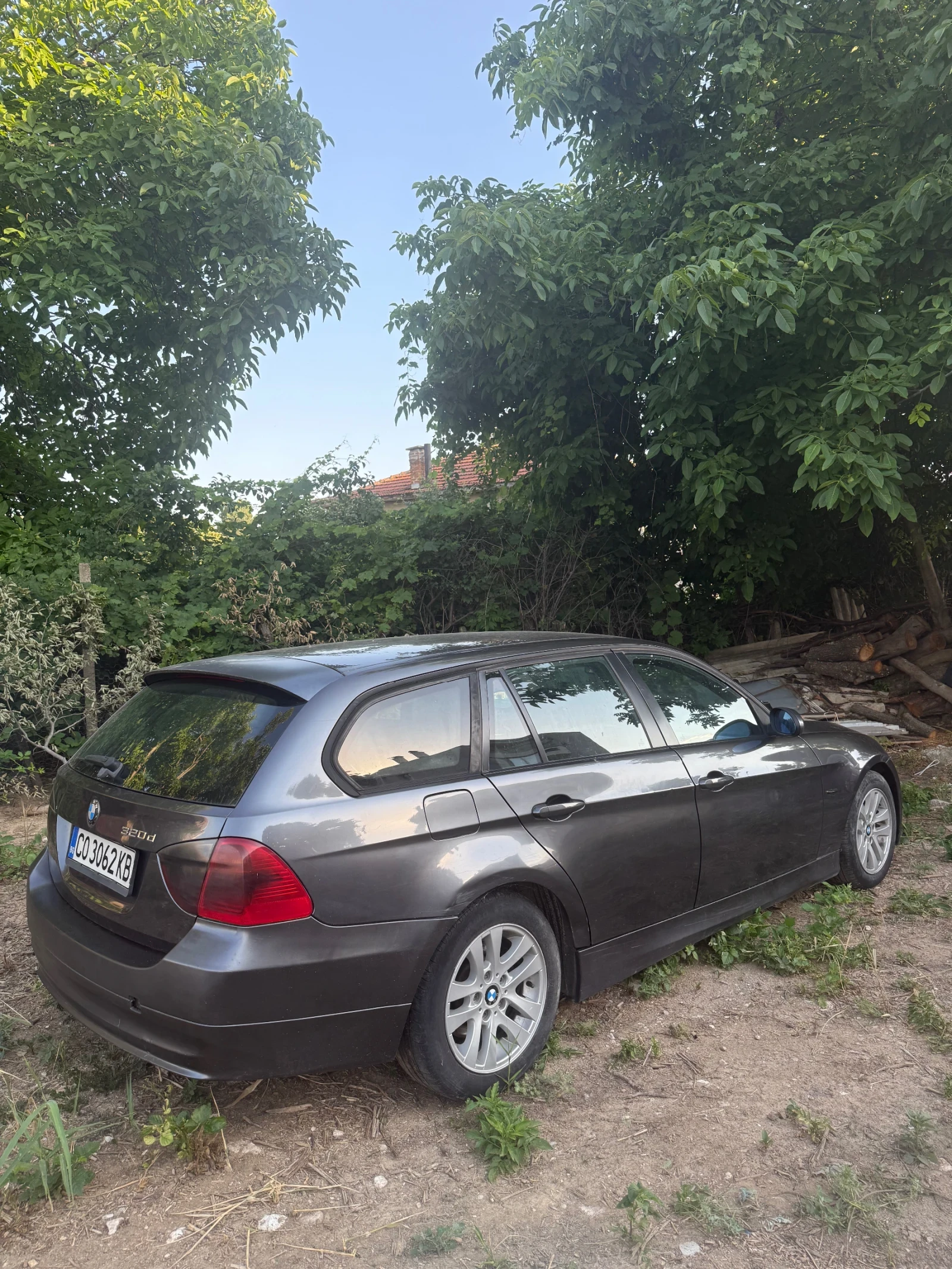 BMW 320, снимка 2 - Автомобили и джипове - 55092875