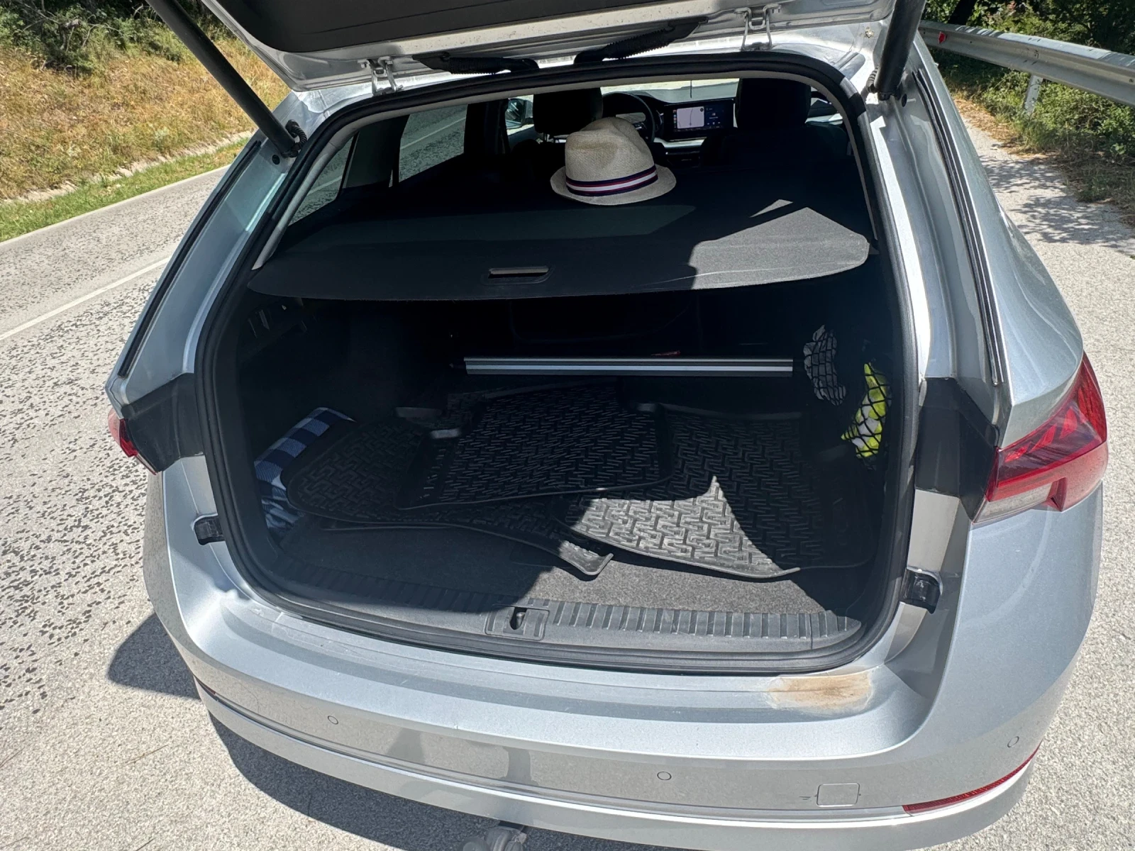 Skoda Octavia 2.0 TDi Style plus Combi, снимка 11 - Автомобили и джипове - 55414580