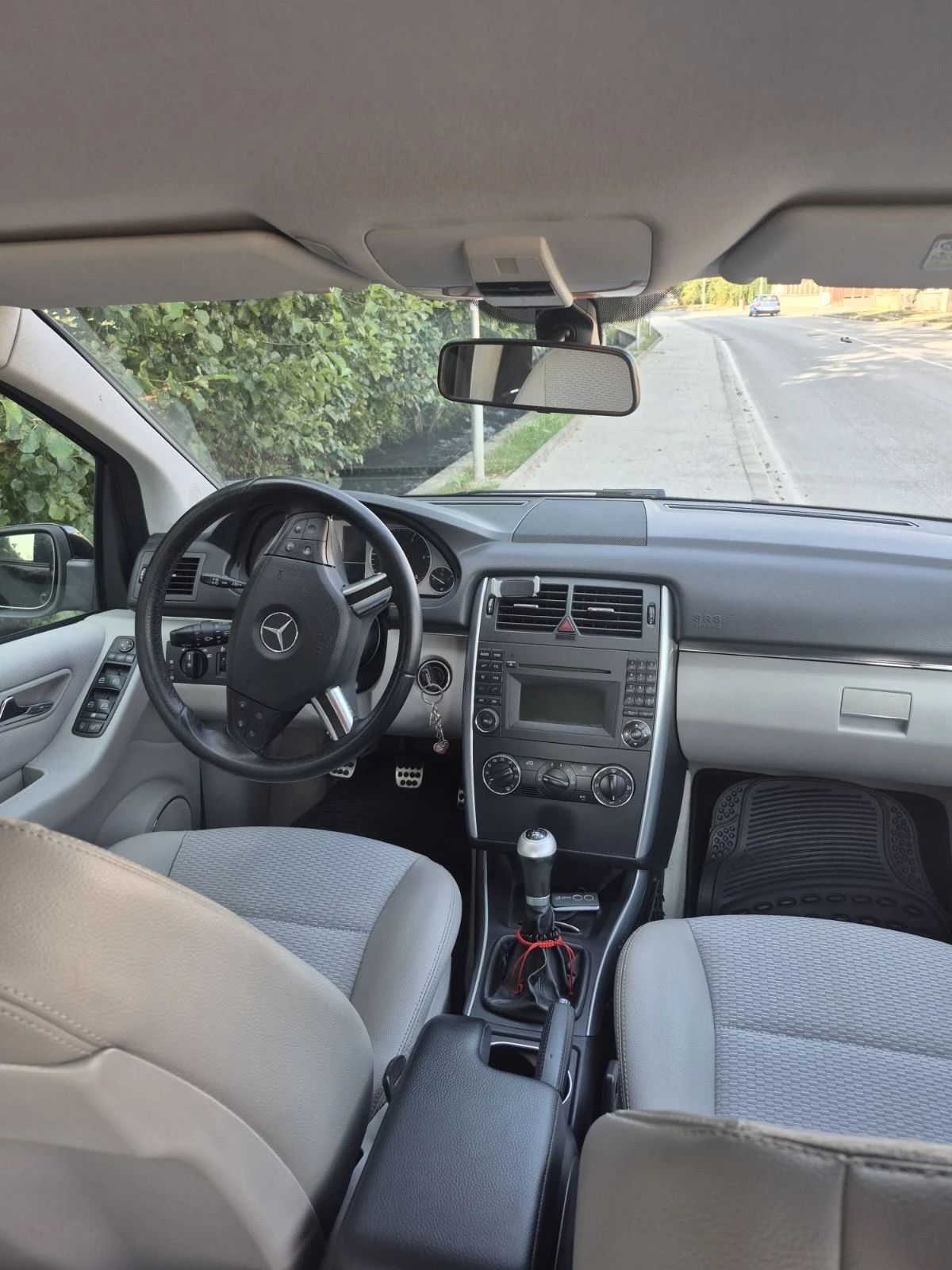 Mercedes-Benz B 180, снимка 4 - Автомобили и джипове - 55588673