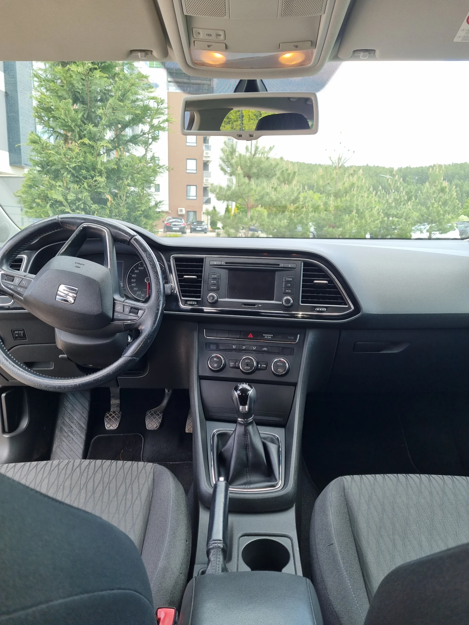 Seat Leon 1.2, снимка 15 - Автомобили и джипове - 55729215