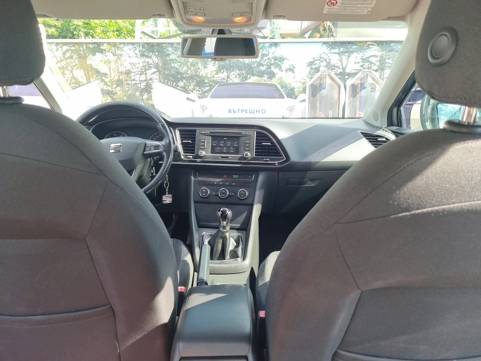 Seat Leon 1.2, снимка 8 - Автомобили и джипове - 55729215