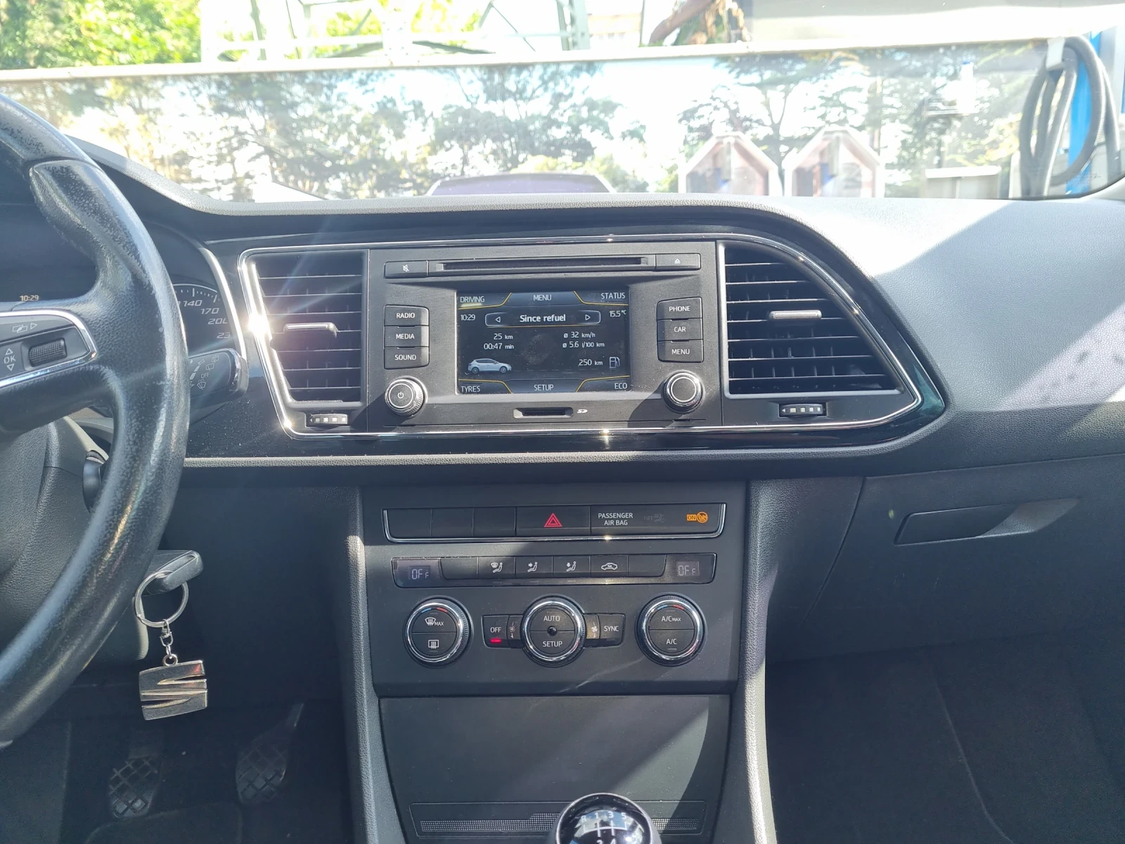 Seat Leon 1.2, снимка 5 - Автомобили и джипове - 55729215