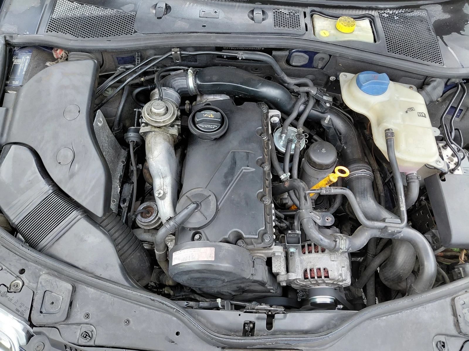 VW Passat 1.9 tdi avf , снимка 6 - Автомобили и джипове - 55949913