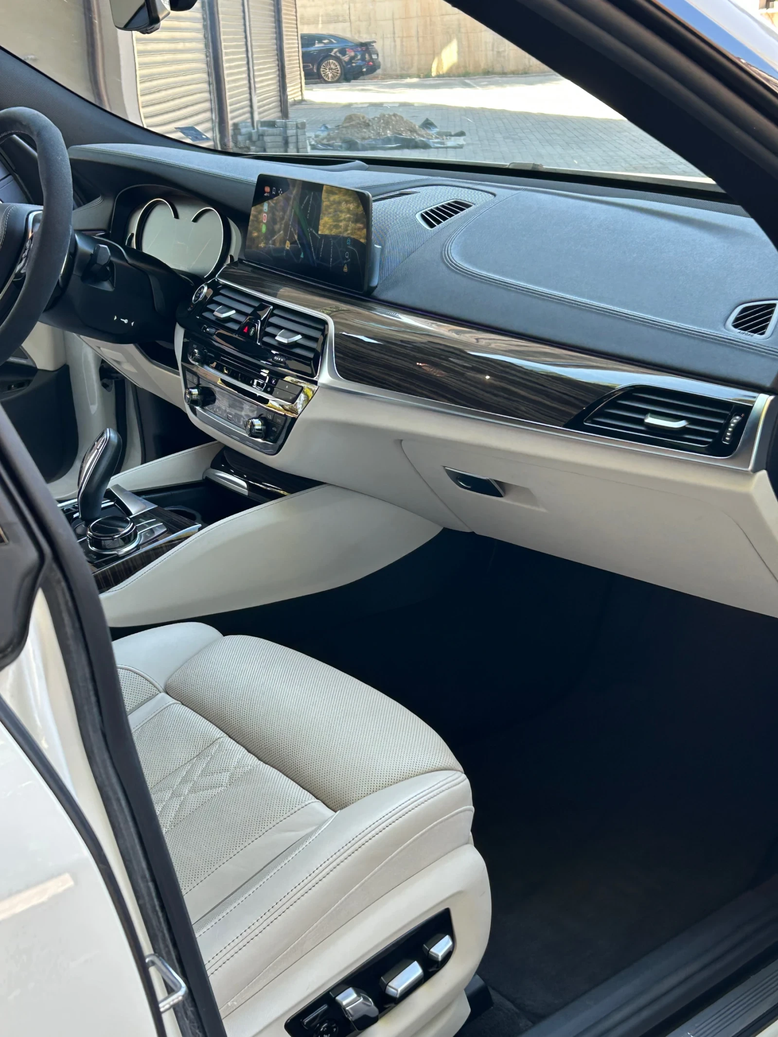 BMW 6 GT 640iXdrive, снимка 8 - Автомобили и джипове - 55991007