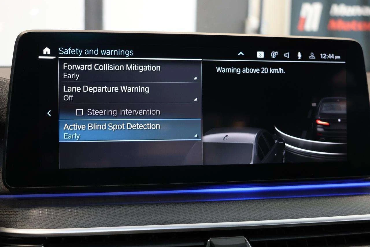 BMW 540 * 540i 540i xDrive MPKG| SUNROOF| CARPLAY| BLINDSP, снимка 15 - Автомобили и джипове - 56063099