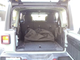 Jeep Wrangler Unlimited Sahara 4D Utility 4WD, снимка 5