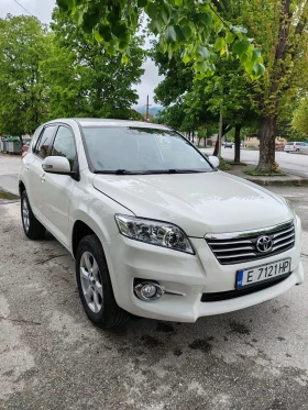 Обява за продажба на Toyota Rav4 2.2D4D ~16 999 лв. - изображение 1