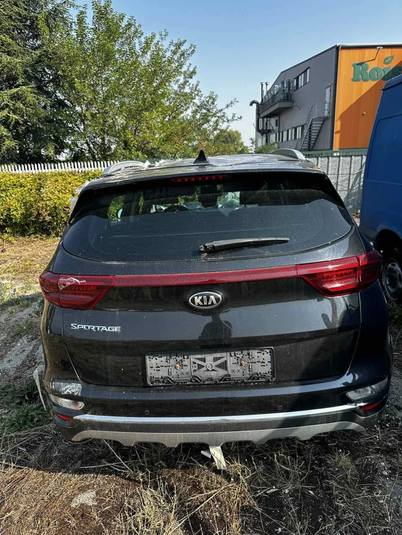 Kia Sportage 1.6 TGDI 4WD, снимка 8 - Автомобили и джипове - 47464521