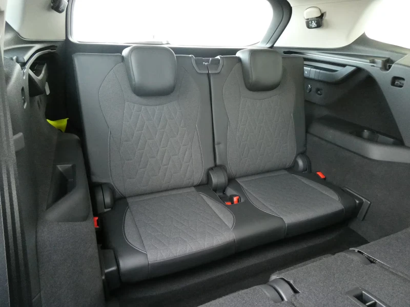 VW Tayron LIFE/193HP/MATRIX/7S/360/NAVI/CPLAY/388g, снимка 13 - Автомобили и джипове - 51891522