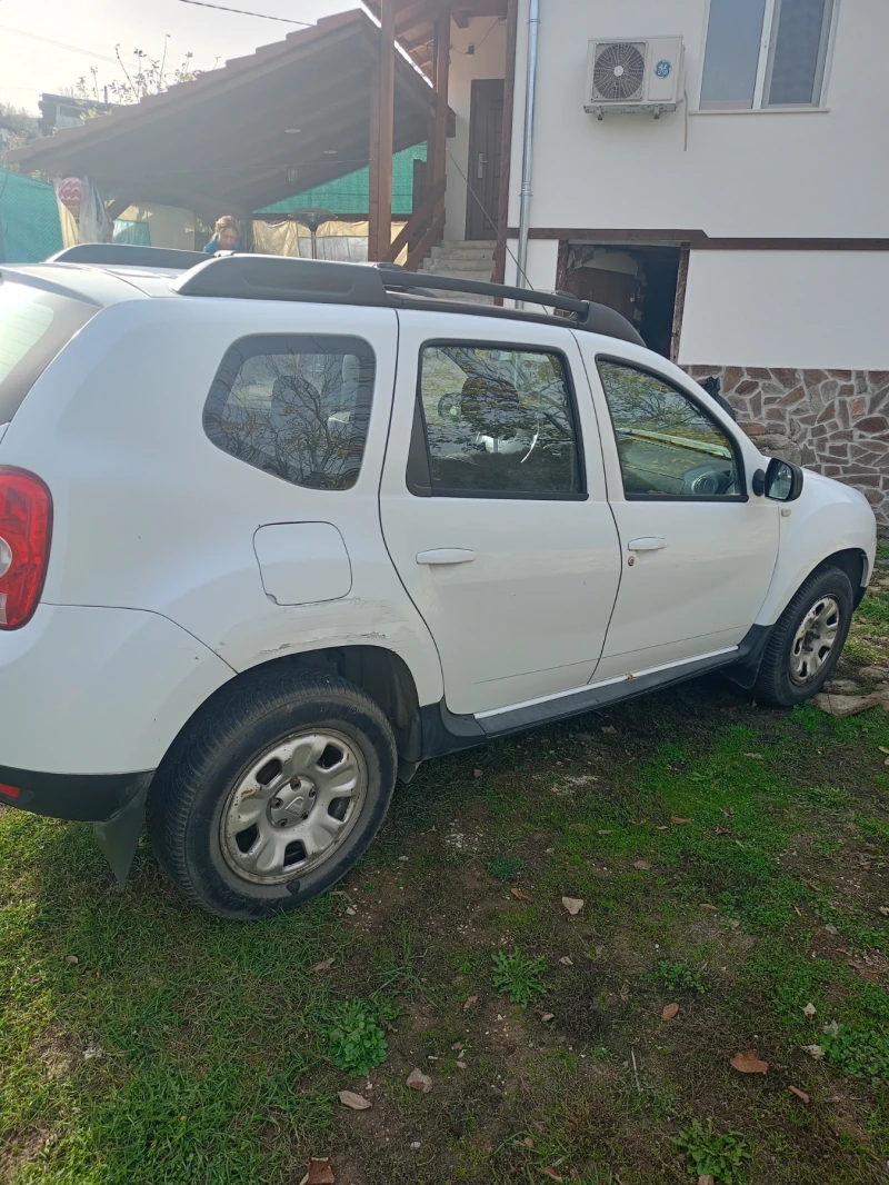 Dacia Duster Dacia Duster 1.6 ГАЗ, снимка 11 - Автомобили и джипове - 53219661