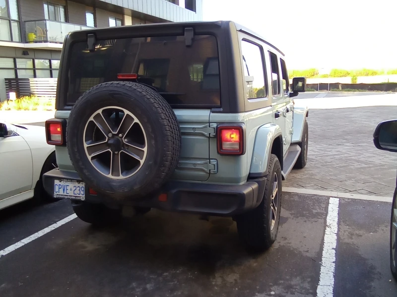 Jeep Wrangler Unlimited Sahara 4D Utility 4WD, снимка 3 - Автомобили и джипове - 54645519