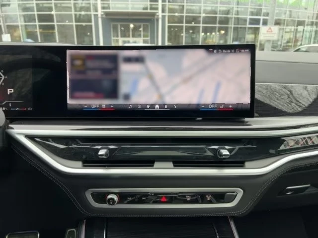 BMW X5 M60i xDRIVE/INDIVIDUAL/M SPORT/360/PANO/HUD/SKY, снимка 11 - Автомобили и джипове - 56007743