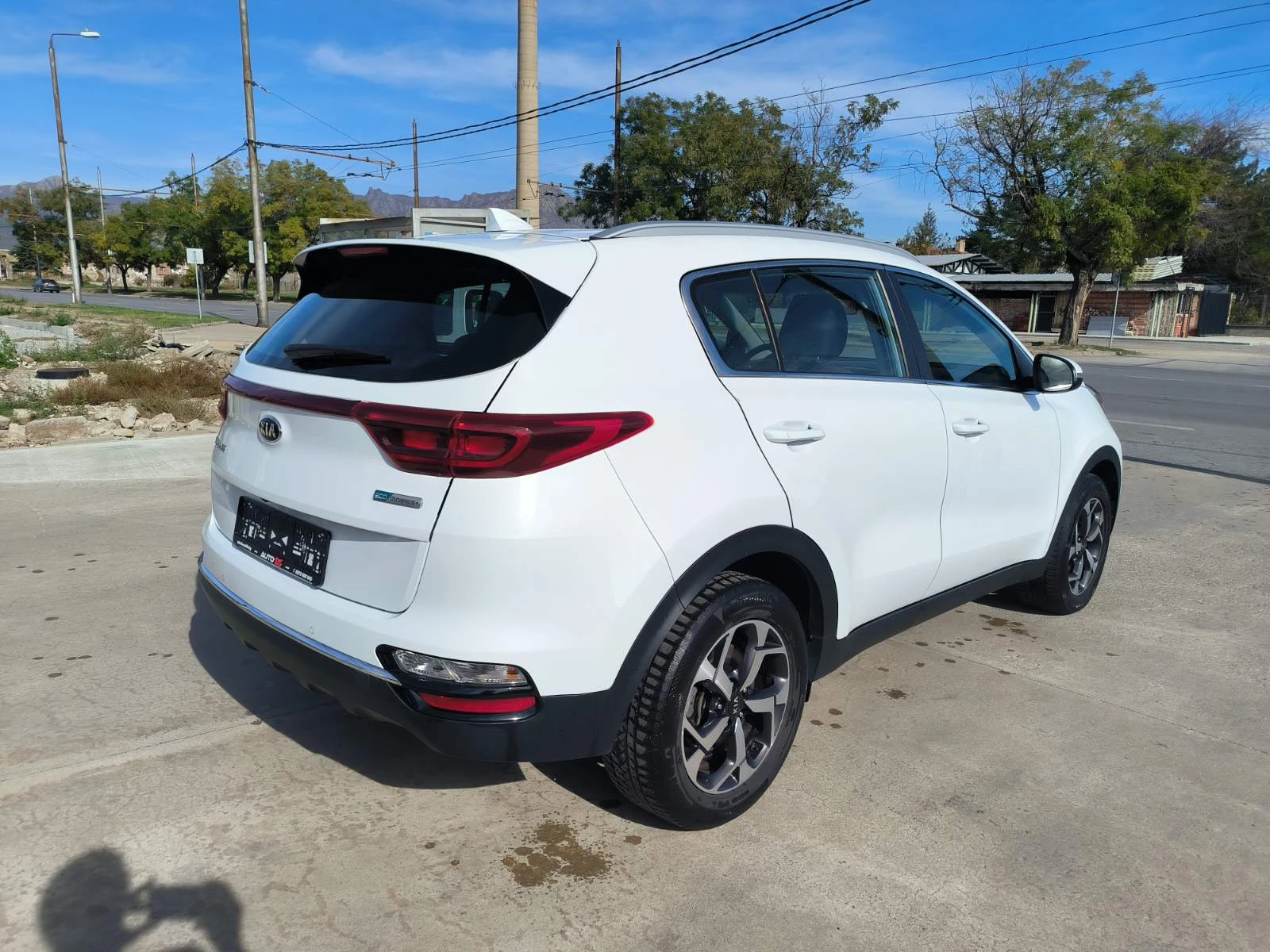 Kia Sportage 1.6d-Hybrid-Navi-Automat-Kamera-Euro-6D - изображение 5