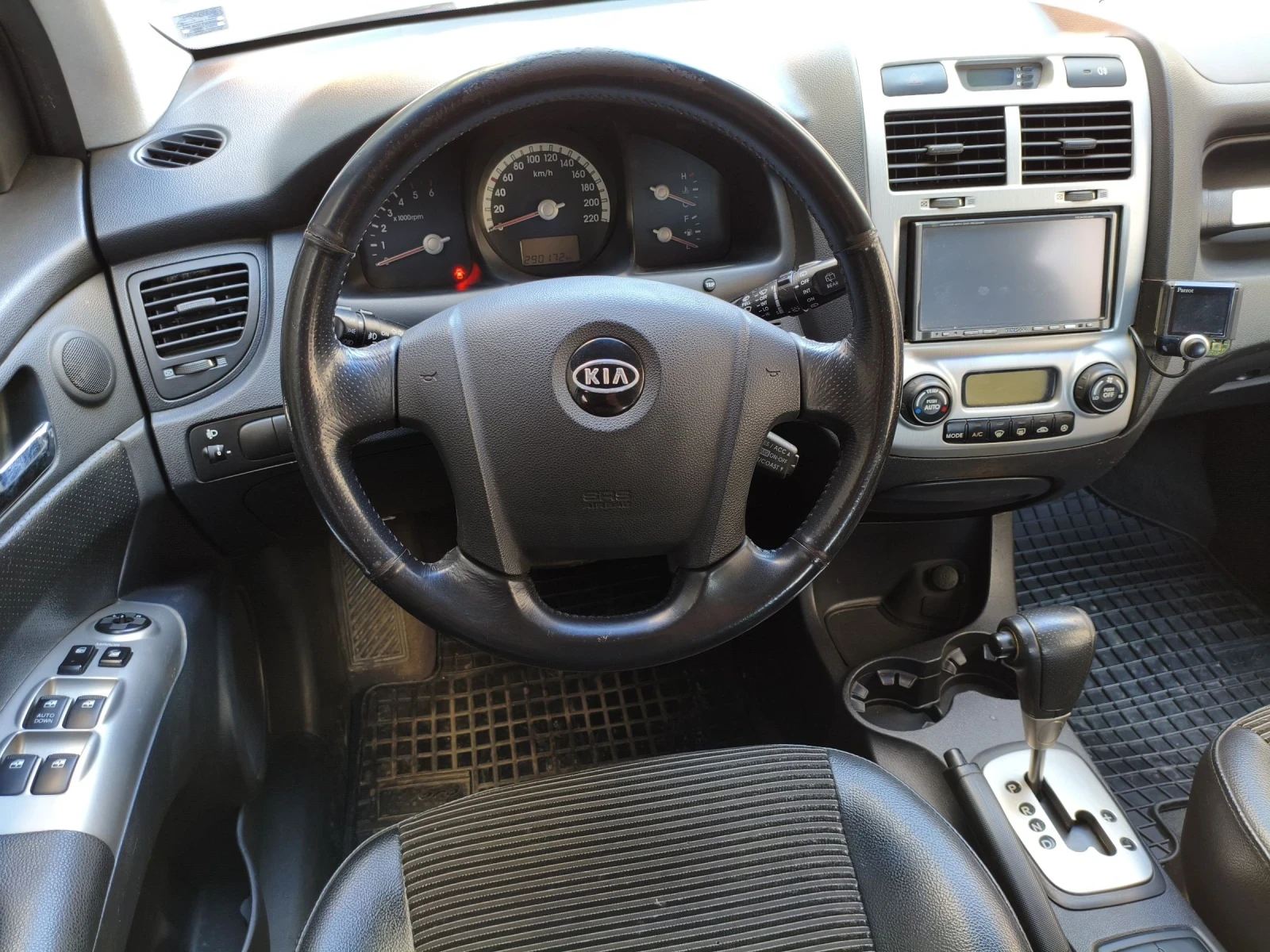 Kia Sportage, снимка 8 - Автомобили и джипове - 53826095