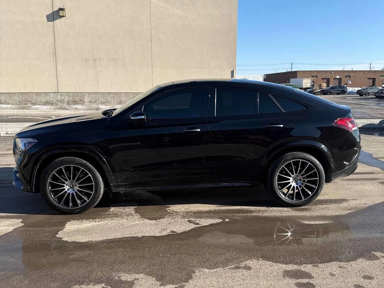 Mercedes-Benz GLE 450 AMG 4MATIC Coupe/ДИСТРОНИК/BURMESTER/ПАНОРАМА/HUD, снимка 3 - Автомобили и джипове - 54128469