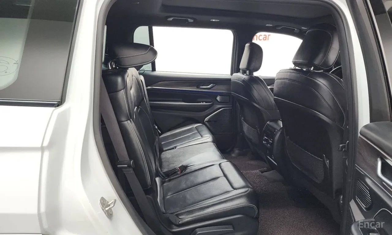Jeep Grand cherokee L Overland | Кожа Nappa | Панорама | 7 места | 360, снимка 12 - Автомобили и джипове - 54996862