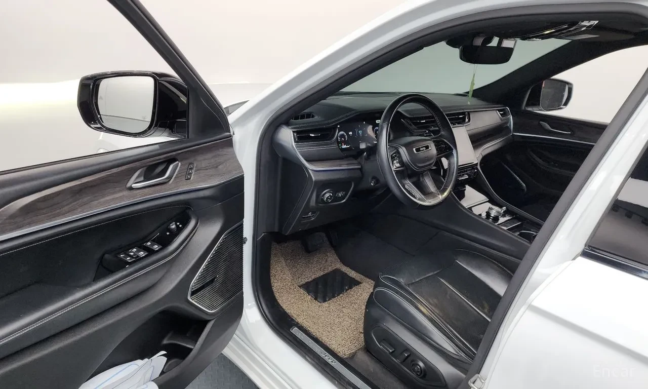 Jeep Grand cherokee L Overland | Кожа Nappa | Панорама | 7 места | 360, снимка 10 - Автомобили и джипове - 54996862