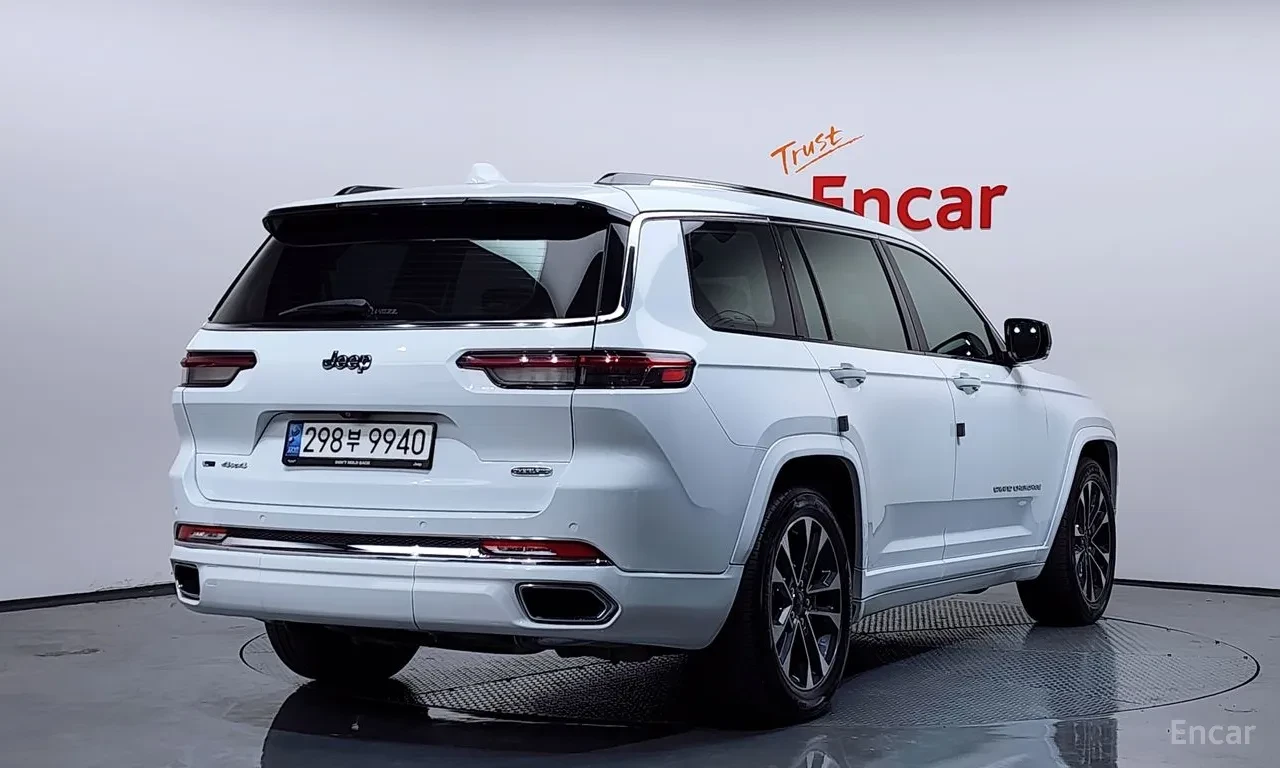 Jeep Grand cherokee L Overland | Кожа Nappa | Панорама | 7 места | 360, снимка 2 - Автомобили и джипове - 54996862