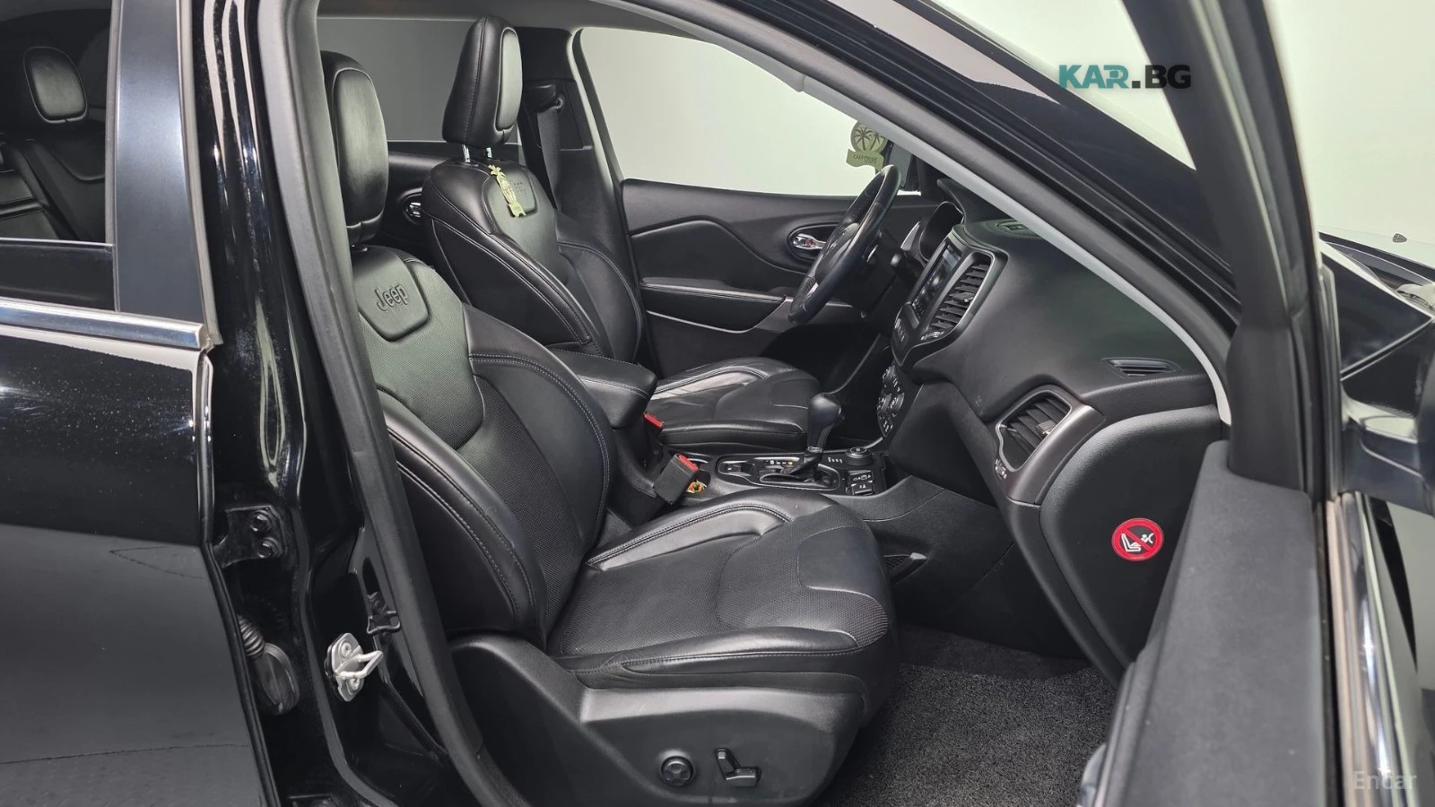 Jeep Cherokee * 2.4* Longitude High* AWD* КОЖА* ПОДГРЕВ* ПАНОРАМ, снимка 10 - Автомобили и джипове - 55134632