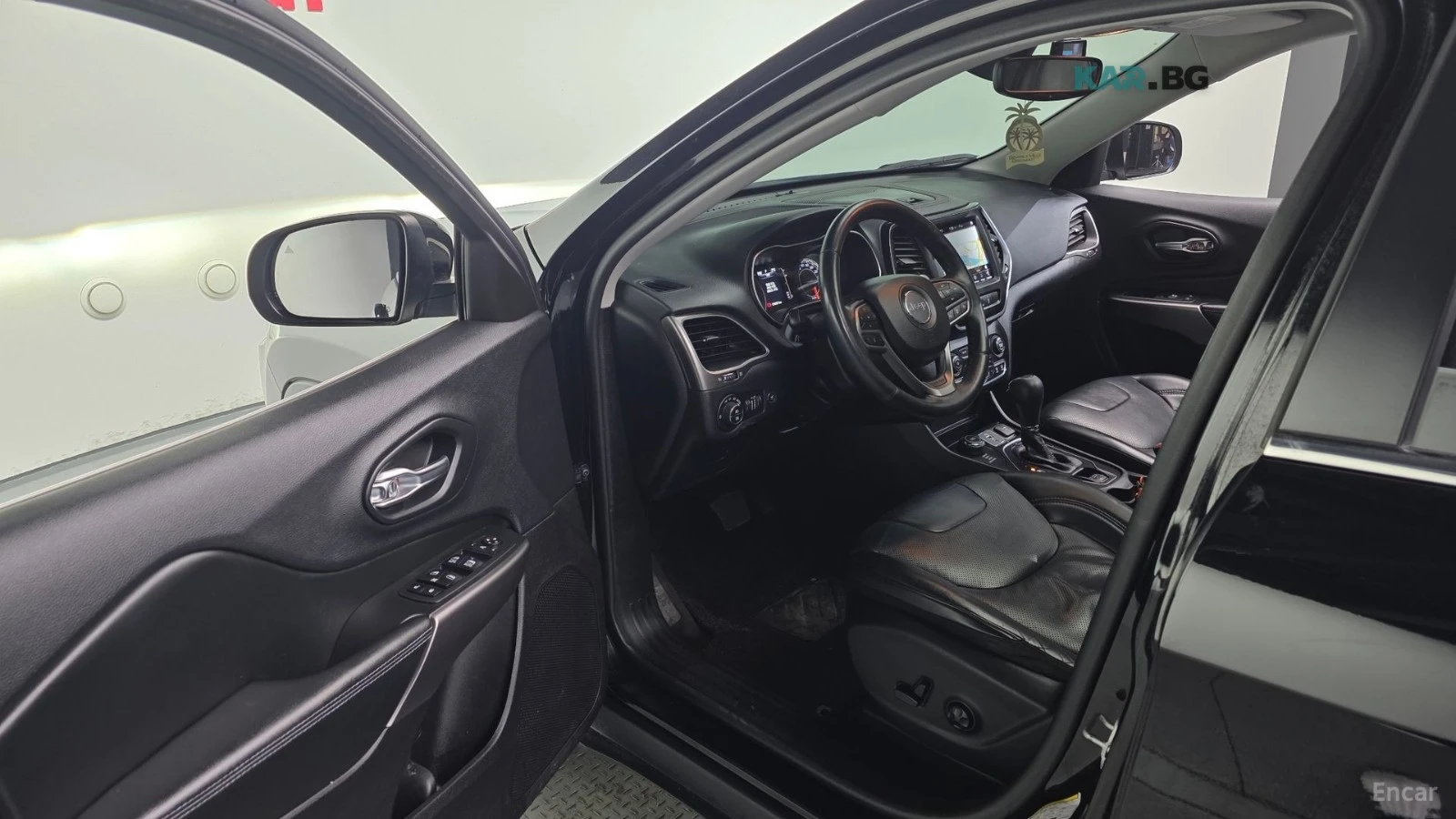 Jeep Cherokee * 2.4* Longitude High* AWD* КОЖА* ПОДГРЕВ* ПАНОРАМ, снимка 11 - Автомобили и джипове - 55134632