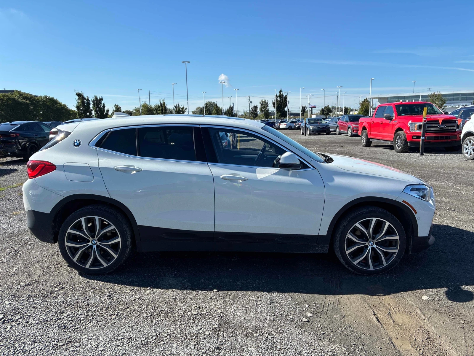 BMW X2 * xDrive28i * АВТОКРЕДИТ БЕЗ ПЪРВОНАЧАЛНА ВНОСКА* , снимка 3 - Автомобили и джипове - 55891785