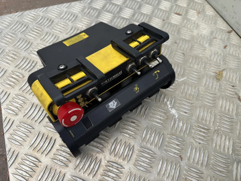 Iveco Daily 3.0HPI* 35C15* Кран Ferrari* 123.000 км, снимка 12 - Бусове и автобуси - 49492738