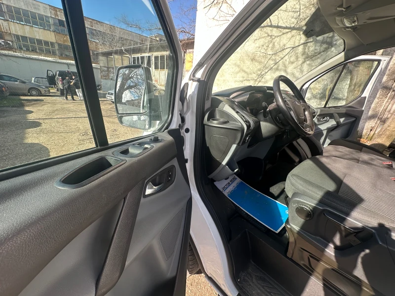 Ford Transit Custom 2.0, снимка 8 - Бусове и автобуси - 53358365