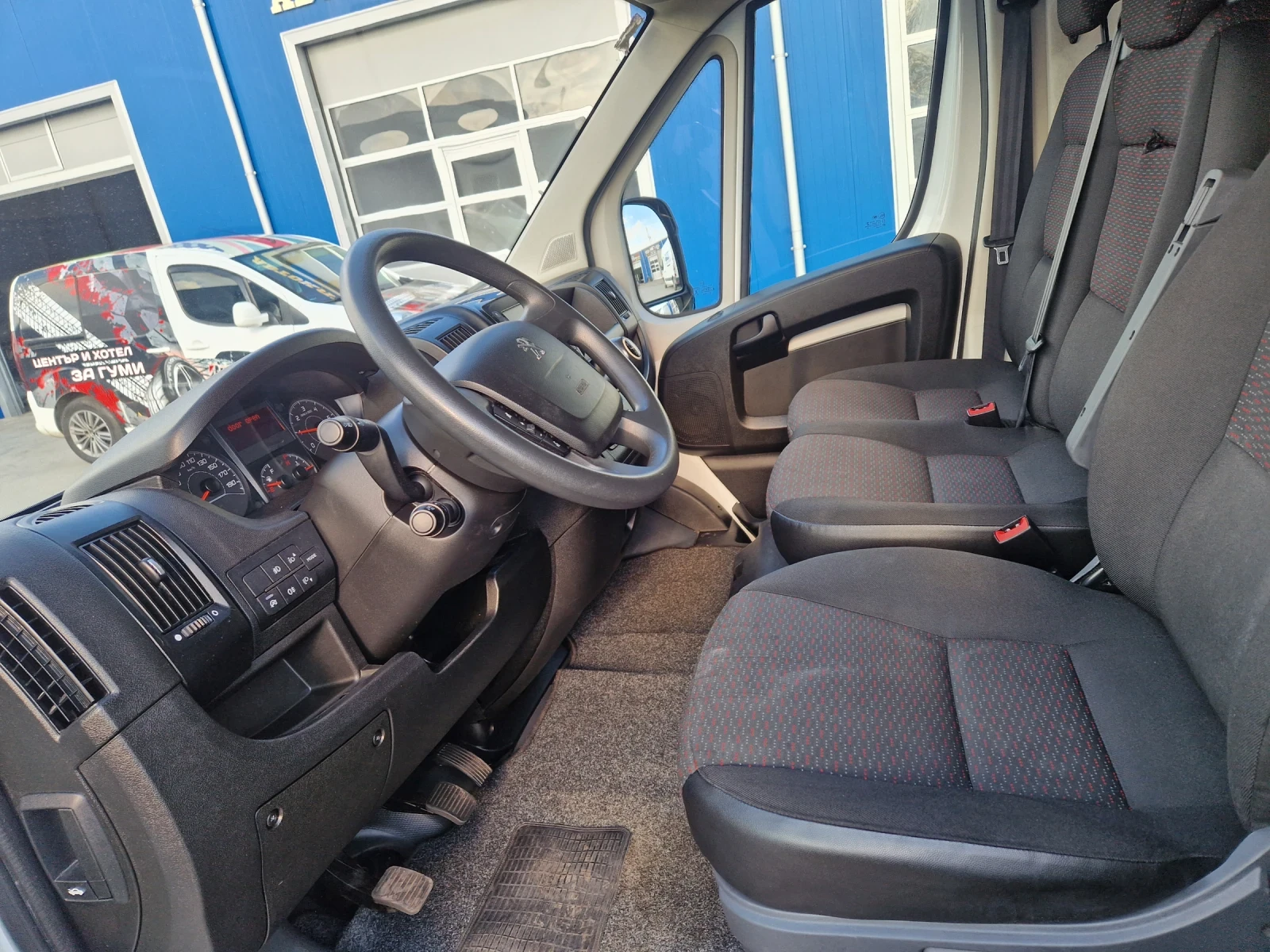 Peugeot Boxer Maksi 2.2-164k.s EVRO 6B , NOV NOV - изображение 6