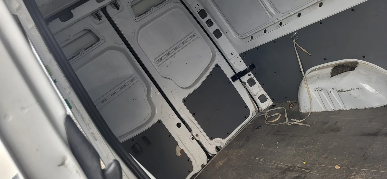 Mercedes-Benz 316  - изображение 7