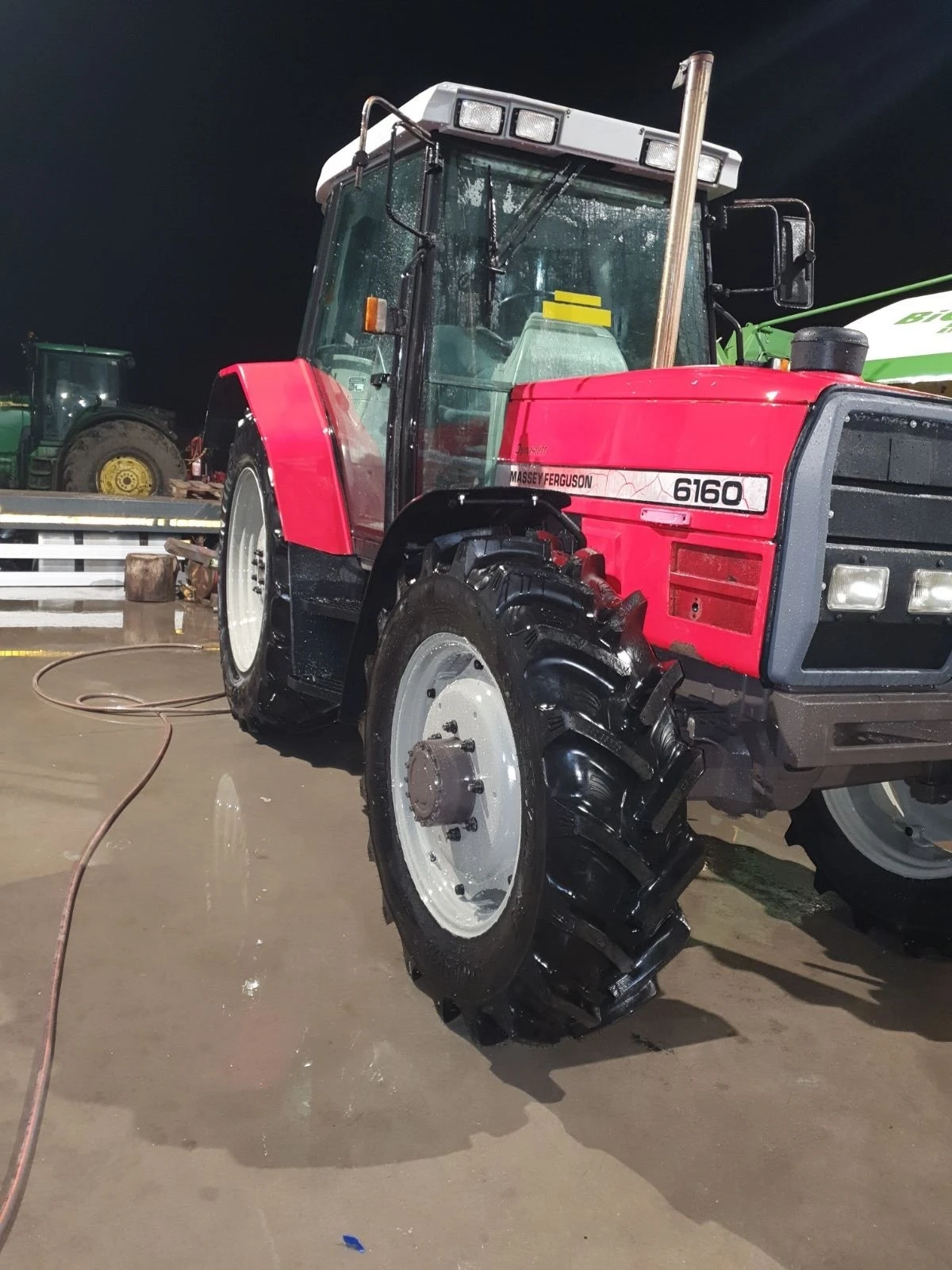 Трактор Massey Ferguson Dynashift 6160 4x4  - изображение 3