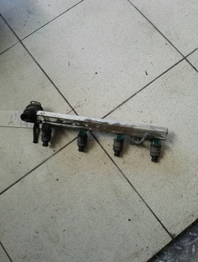 Дюза бензинова Волво В40 1.8 (5)