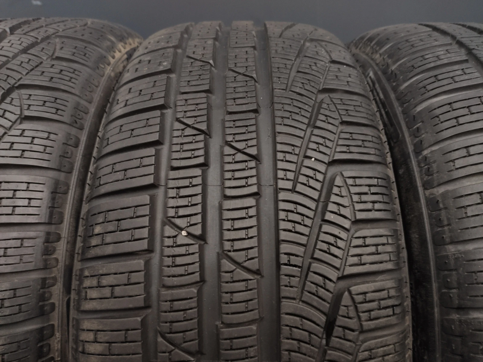  215/40R18 | Mobile.bg   3