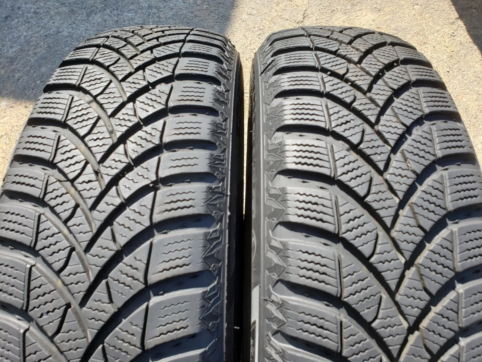 Гуми Зимни 165/65R15, снимка 2 - Гуми и джанти - 56196831