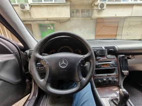Mercedes-Benz C 200, снимка 8