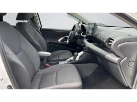 Toyota Yaris Месечна вноска от 220   - 17990 € / 35185.38 лв. - 17681860 6