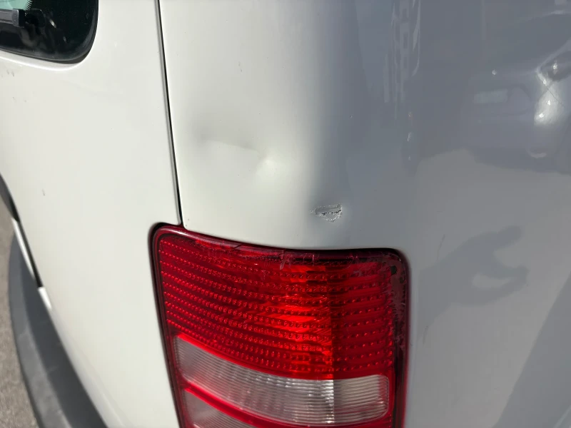 VW Caddy, снимка 4 - Автомобили и джипове - 52077836